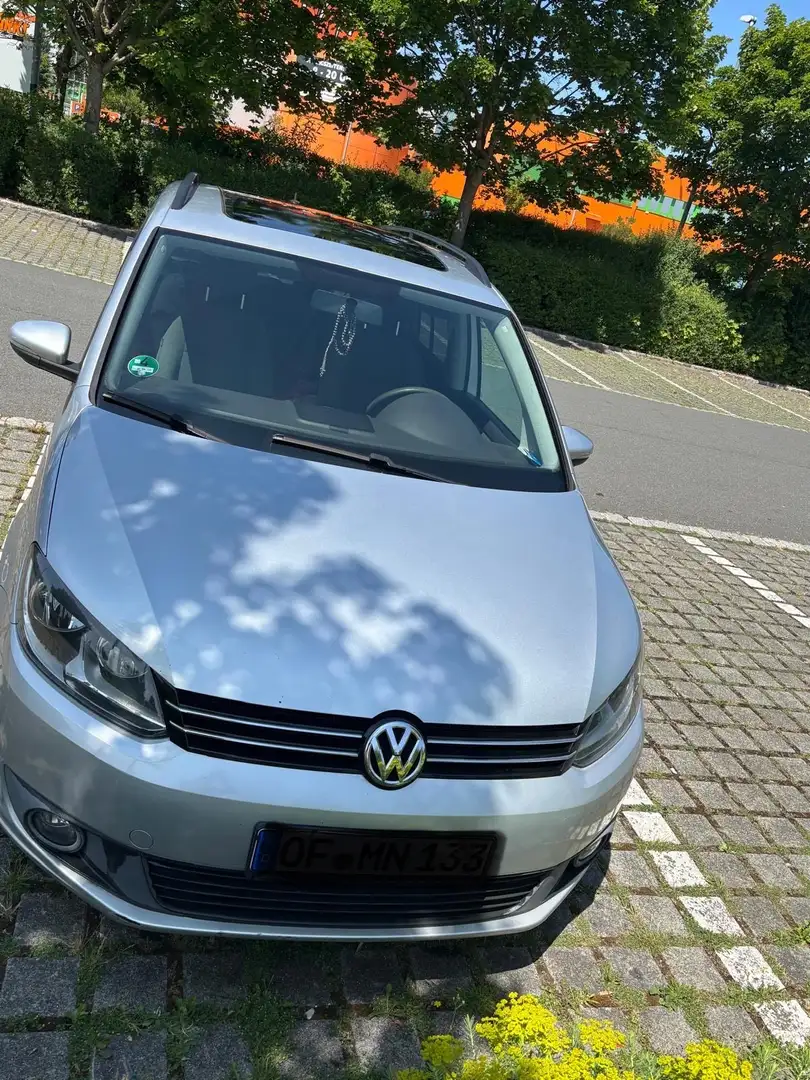 Volkswagen Touran Trendline BMT Silber - 2