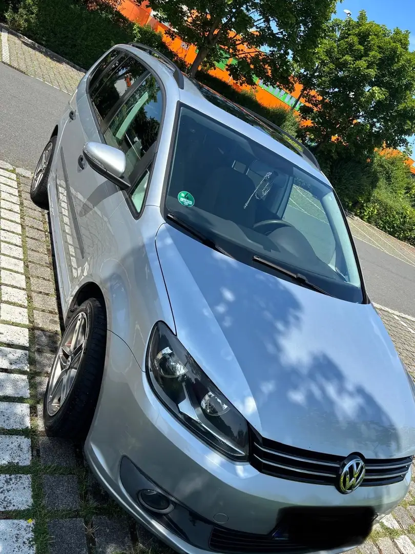 Volkswagen Touran Trendline BMT Silber - 1