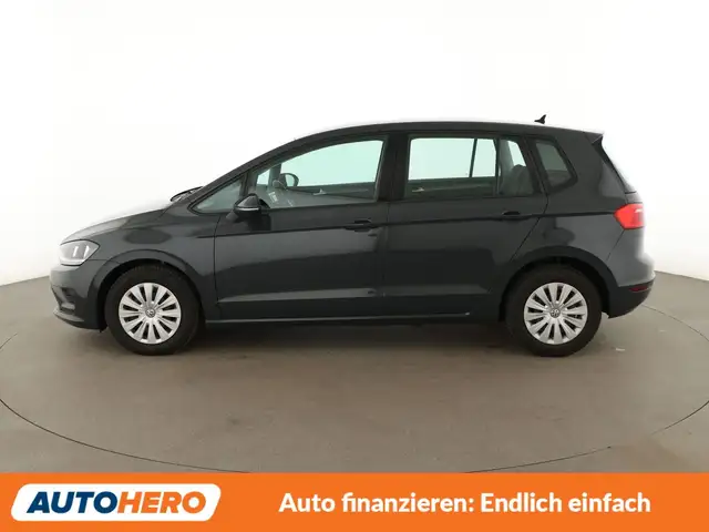 Volkswagen Golf Sportsvan view 3