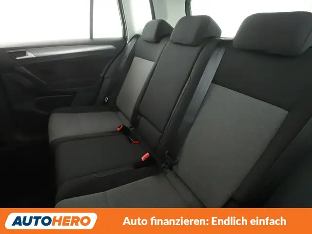 Volkswagen Golf Sportsvan view 14