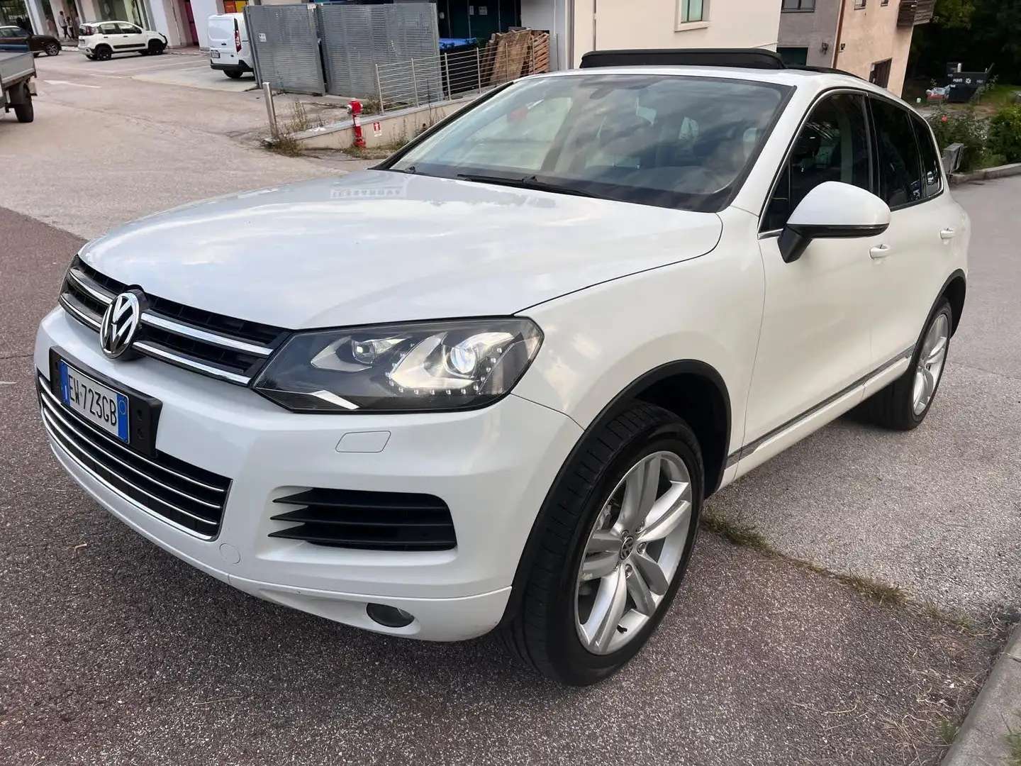 Volkswagen Touareg Touareg II 2010 3.0 V6 tdi Executive 204cv tiptron Wit - 2