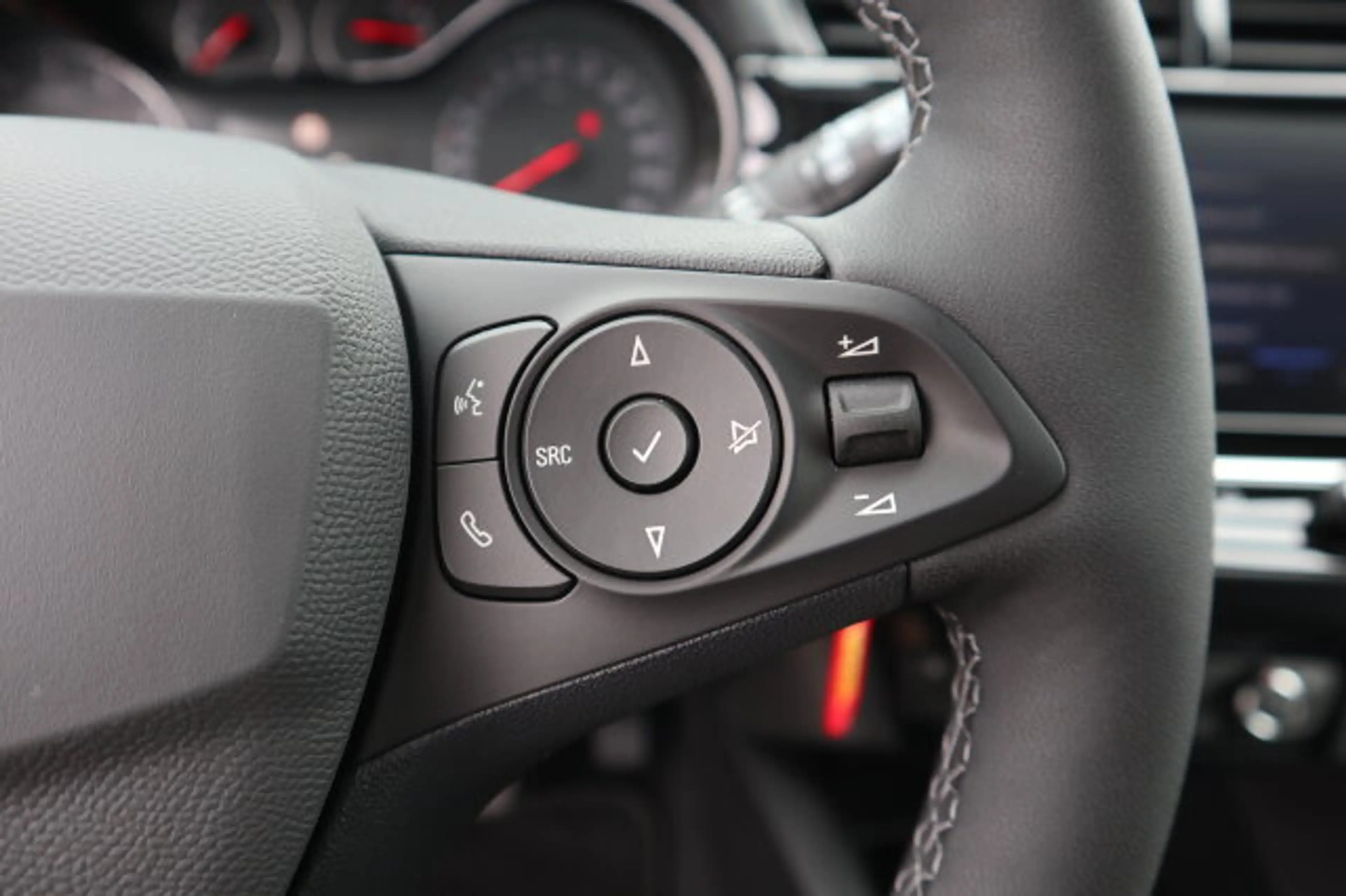 Opel Corsa Edition/Winter/Komfort Pak  Klima/LED/Audiosystem Multimedia/Sitzhzg./MF-Lenkrad/BC/Tempomat/eFH./NSW — photo 13