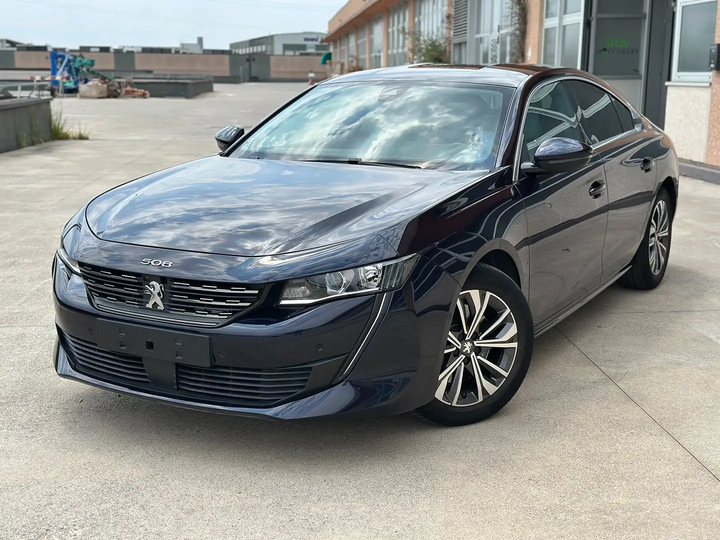 Peugeot 508 2.0 BlueHDi Allure S&S 163CV EAT8 Синій - 1