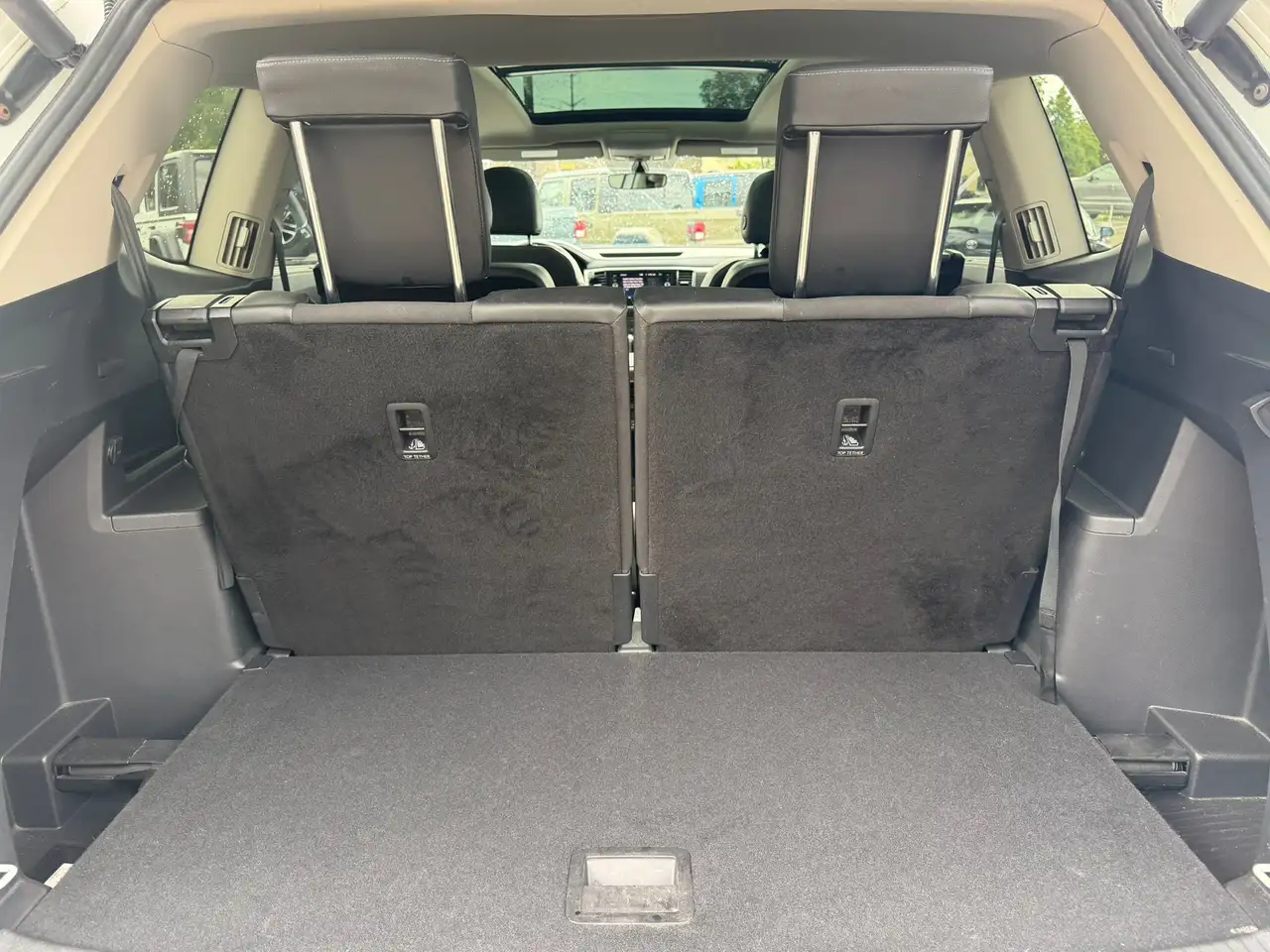 Volkswagen Atlas снимка Volkswagen Atlas