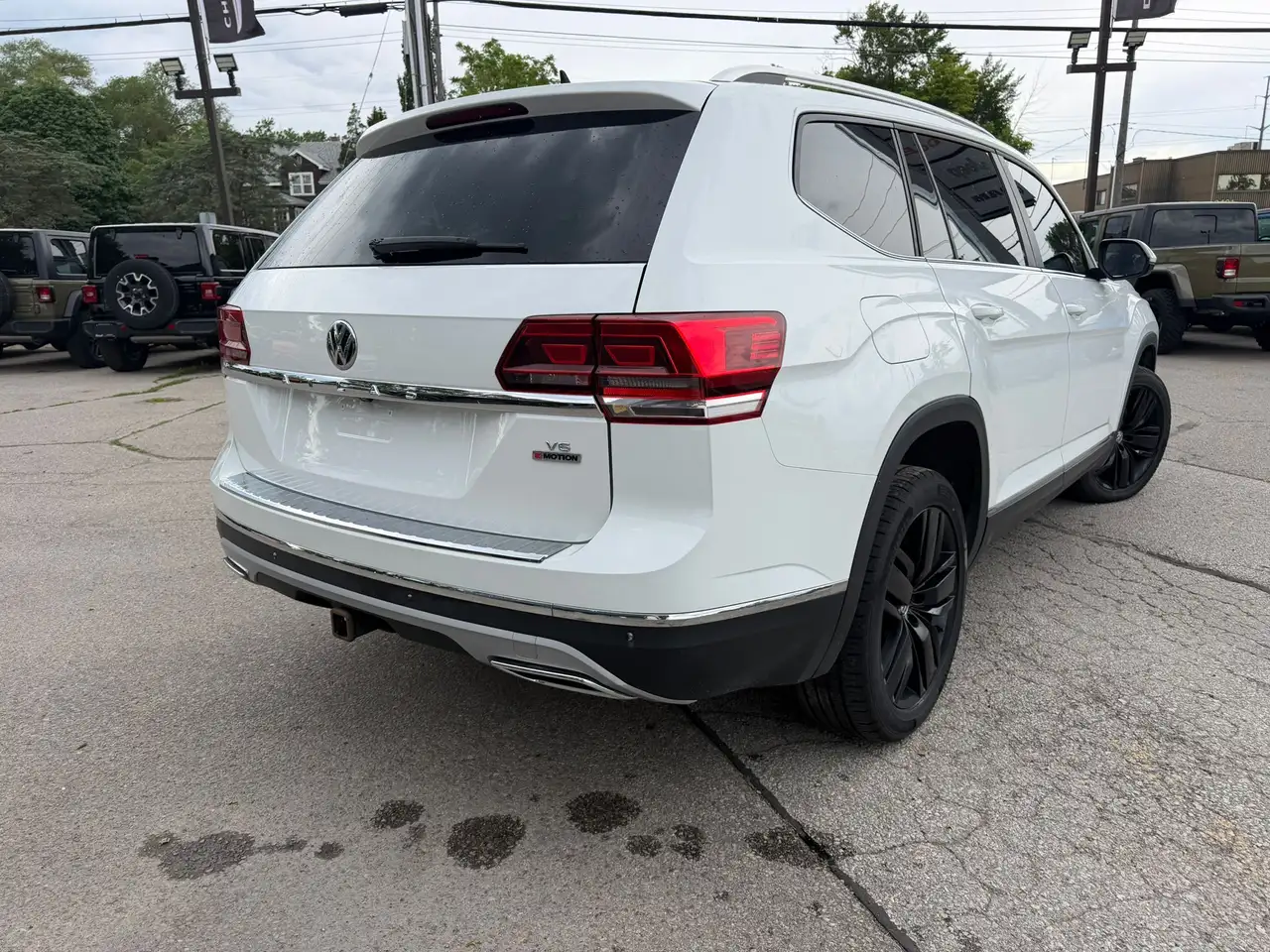 Volkswagen Atlas снимка Volkswagen Atlas