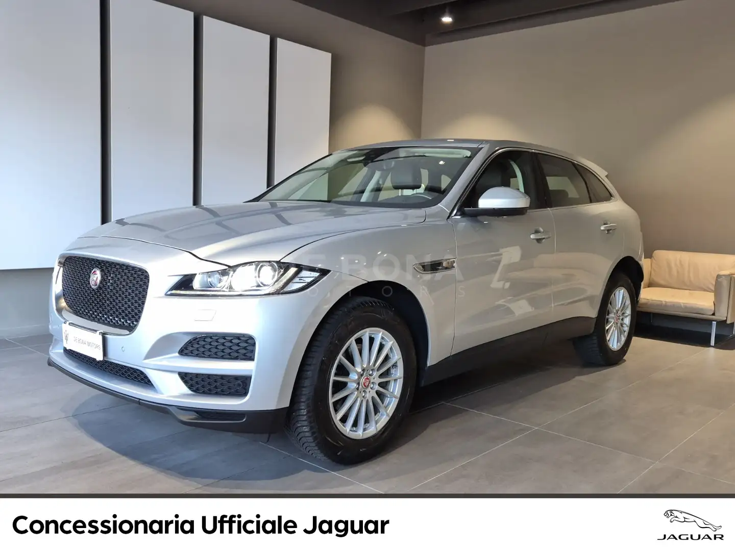 Jaguar F-Pace 2.0d i4 chequered flag awd 180cv auto my20 Argento - 1
