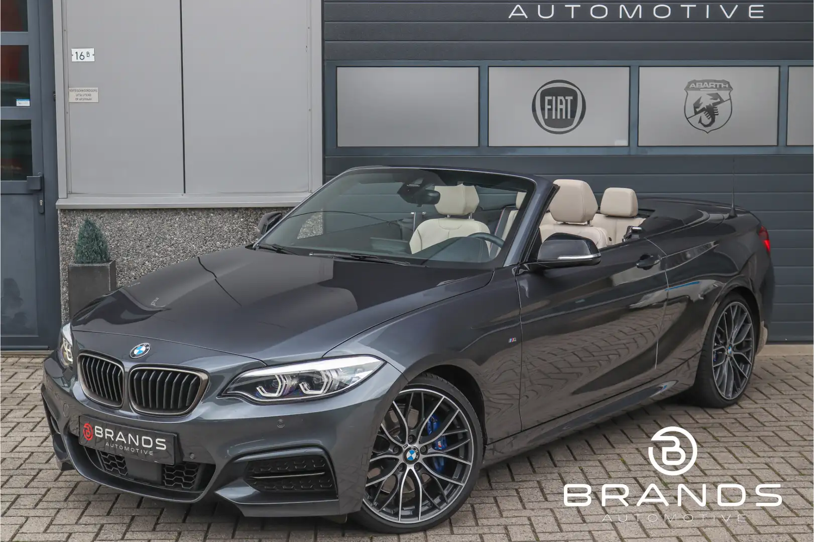 BMW 240 2-serie Cabrio M240i xDrive High Executive Full op Grau - 1