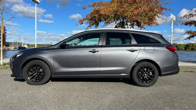 Hyundai i30 cw YES! HU NEU NAVI