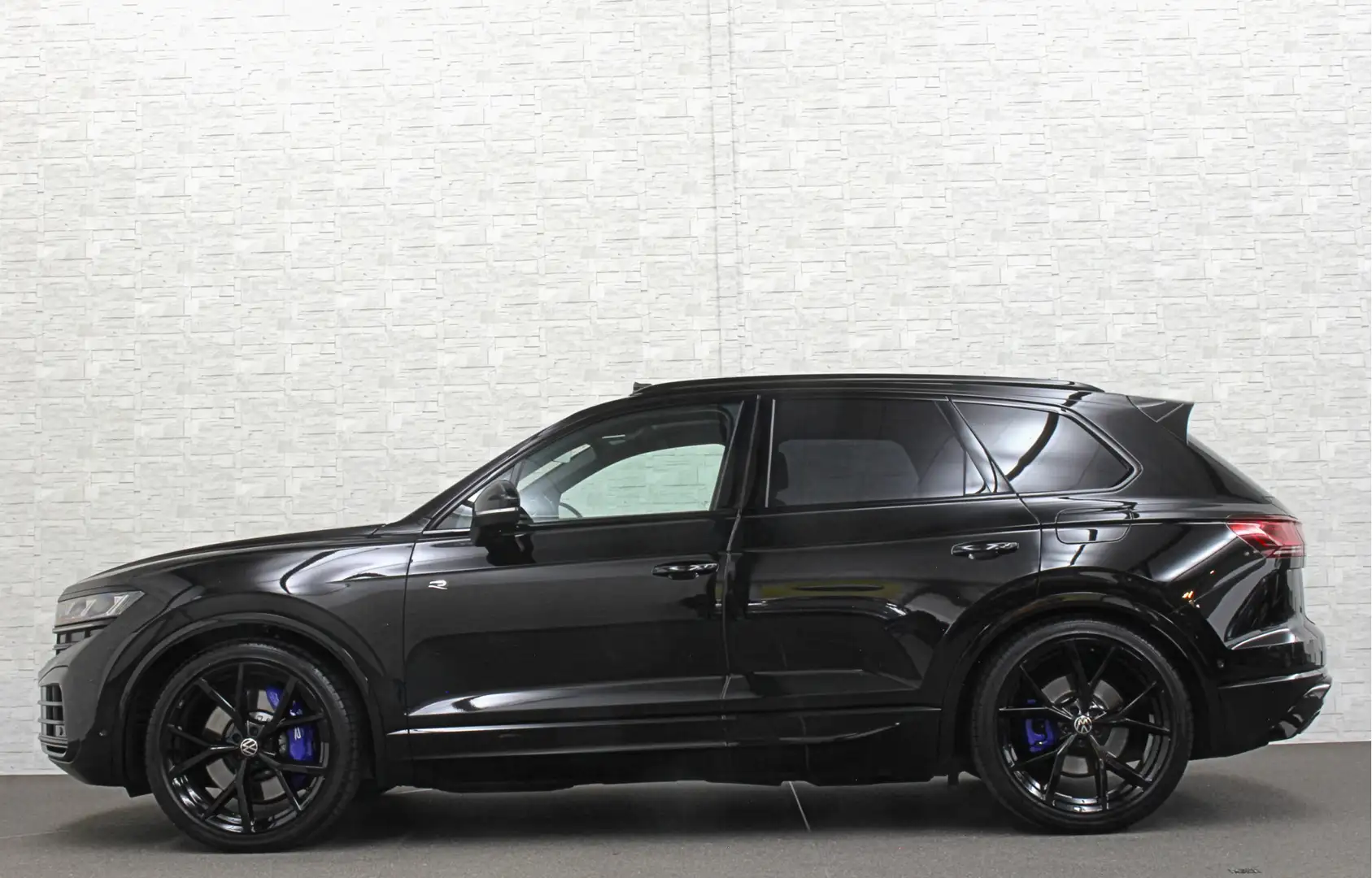Volkswagen Touareg R 3.0 TSI 462PK E-Hybrid | Luchtvering | Puglia-Le Zwart - 2