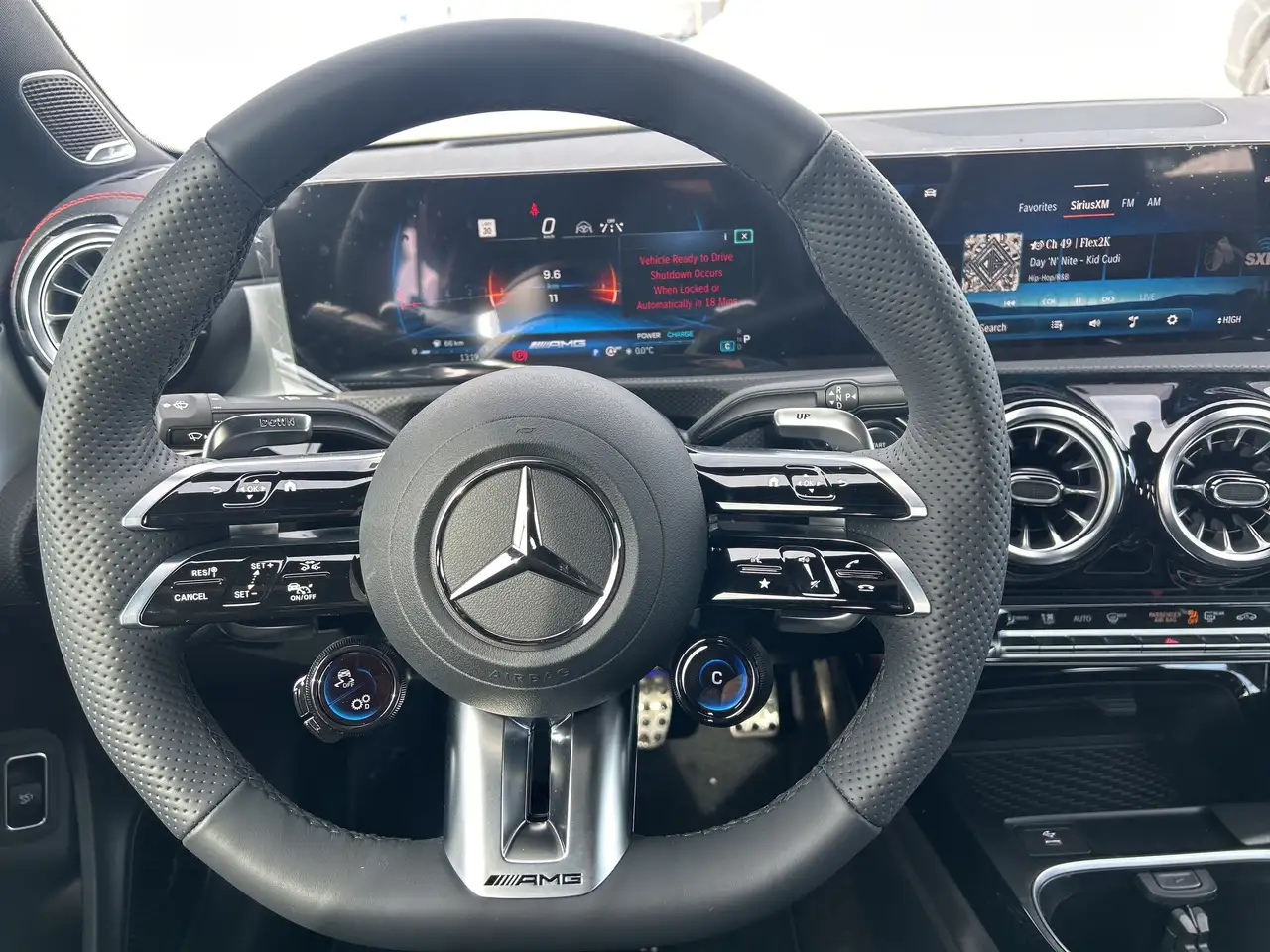Mercedes-Benz CLA снимка Mercedes-Benz CLA