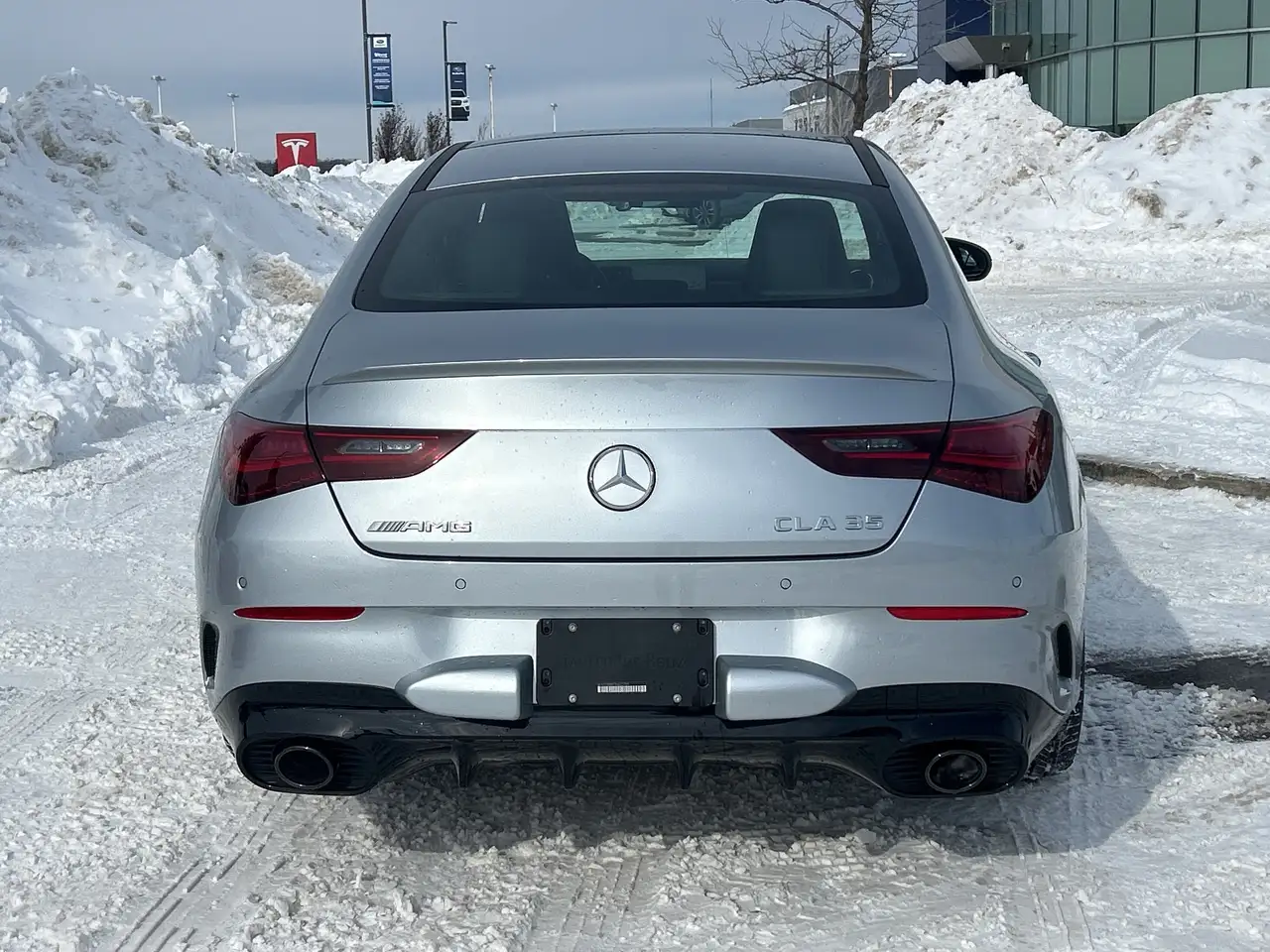 Mercedes-Benz CLA снимка Mercedes-Benz CLA