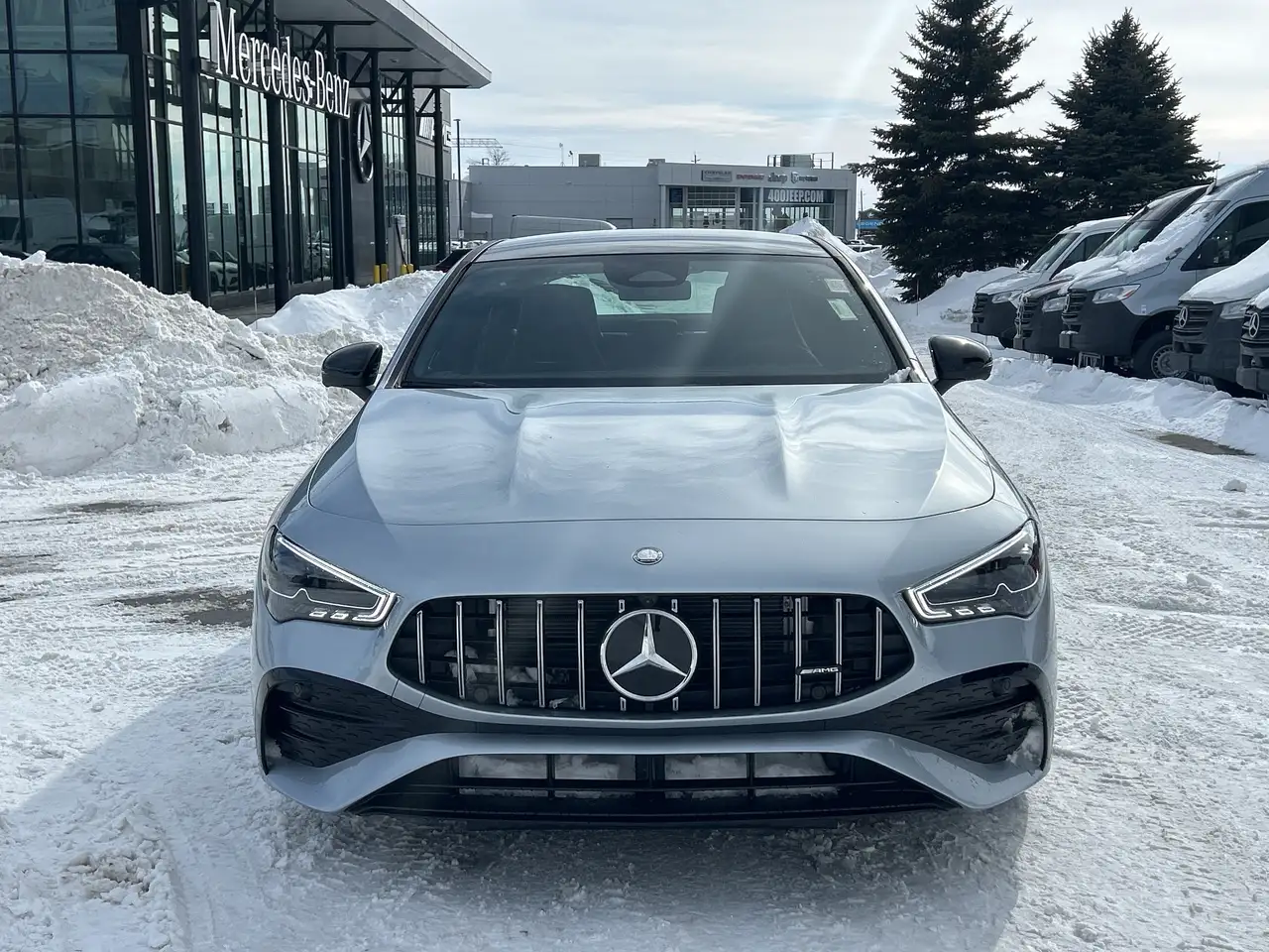 Mercedes-Benz CLA снимка Mercedes-Benz CLA