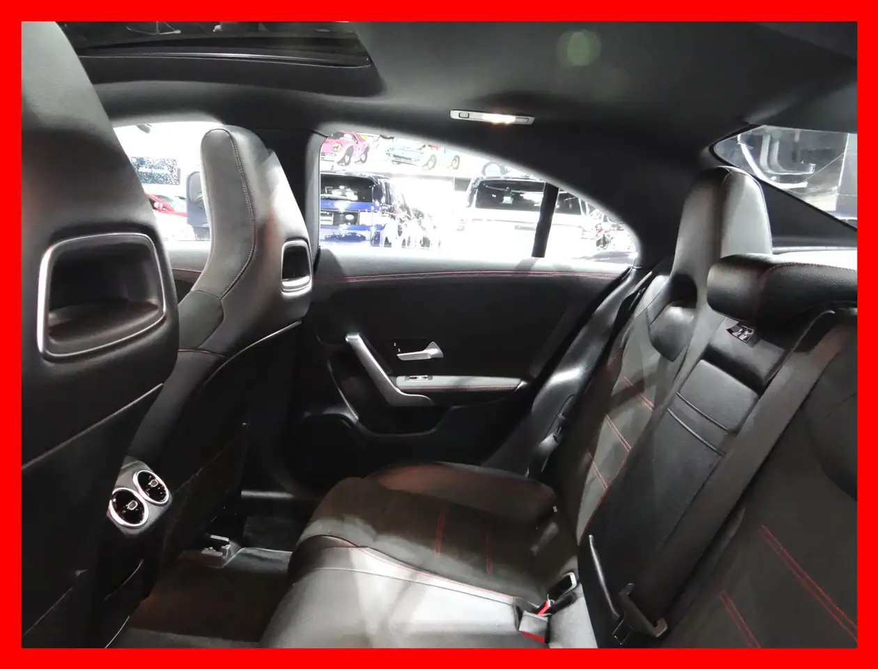 Mercedes-Benz CLA снимка Mercedes-Benz CLA