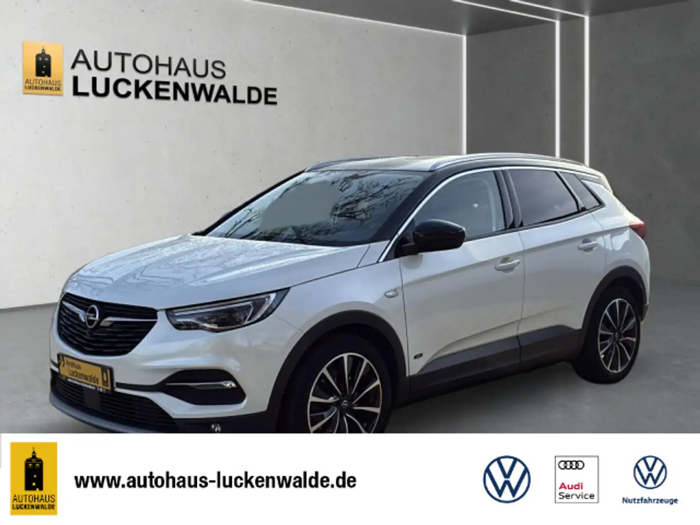 Opel Grandland X 1.6 Turbo Hybrid Ultimate Aut. *AHK* Weiß - 1