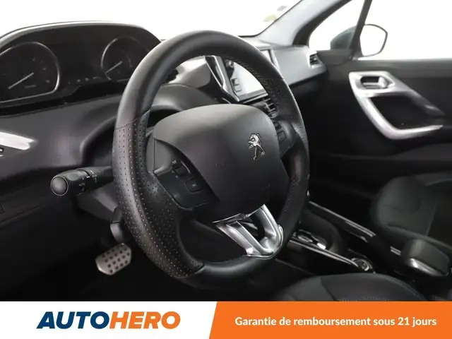 Peugeot 2008 view 11