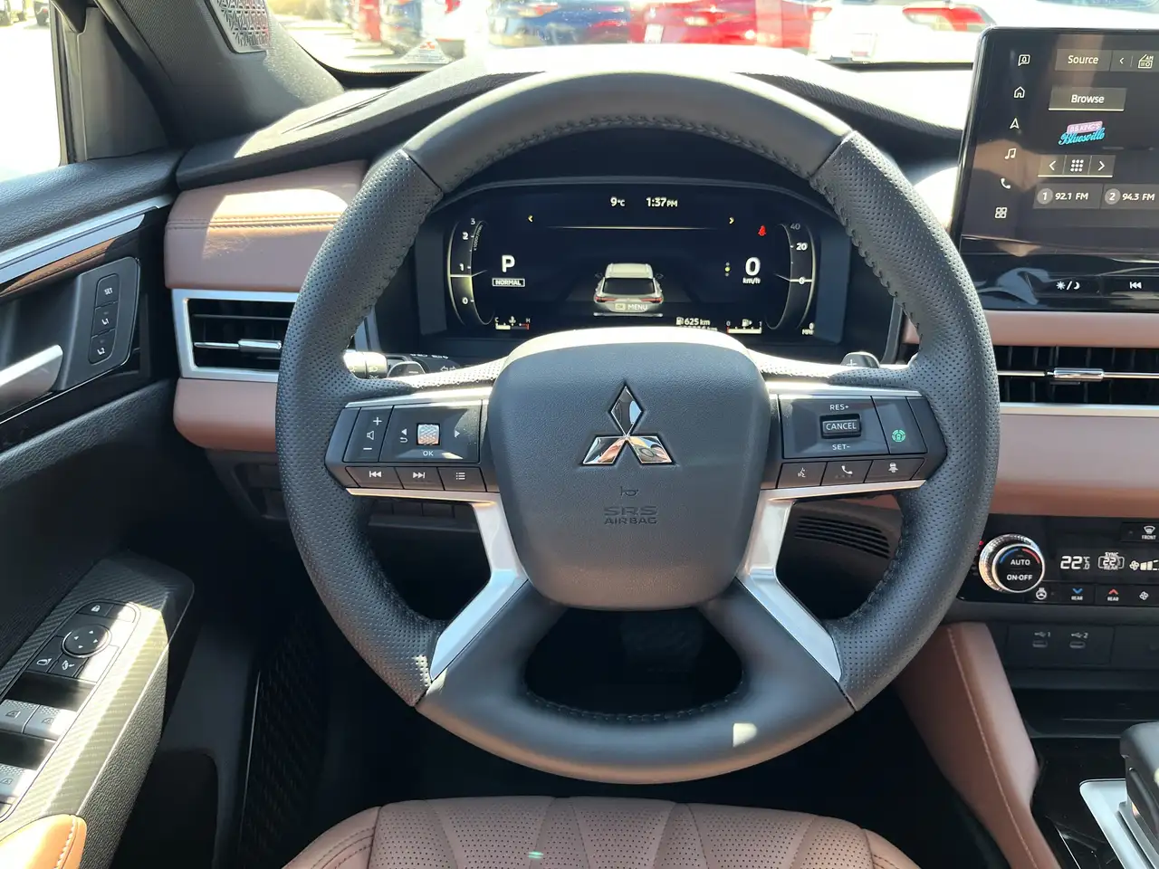 Mitsubishi Outlander снимка Mitsubishi Outlander
