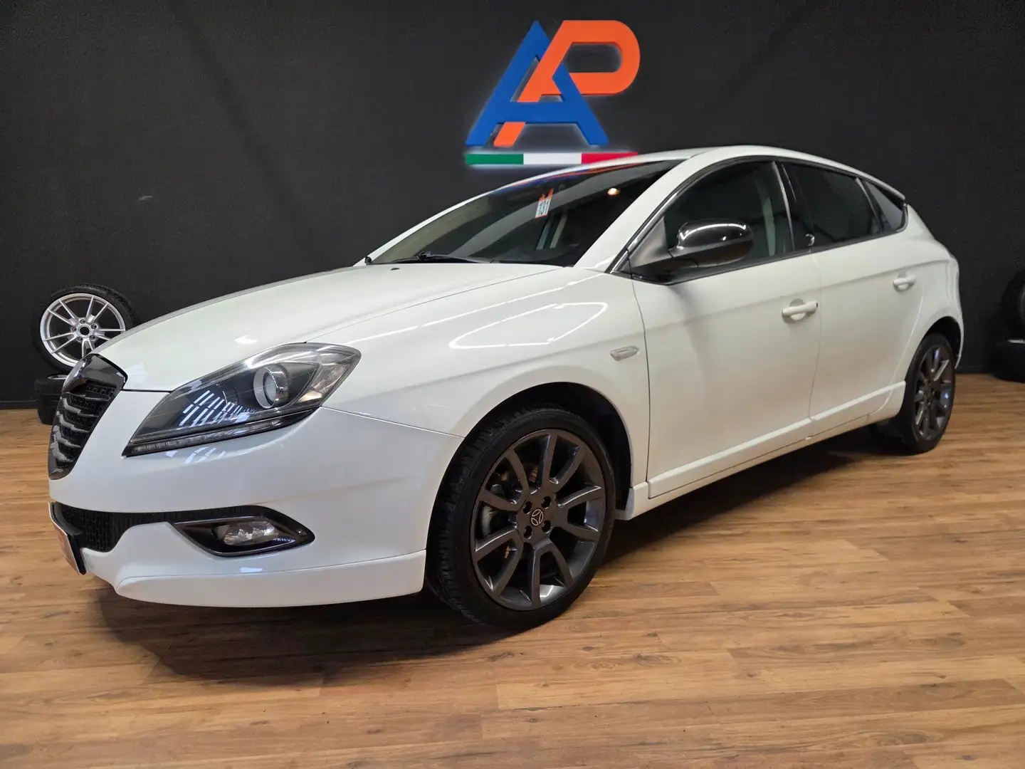 Lancia Delta 1.6 mjt S 120cv dpf Bianco - 1
