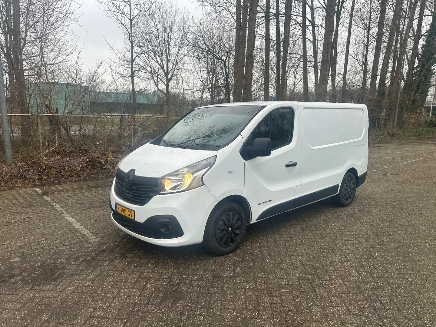 Renault Trafic 1.6 dCi T29 L2 Comfort Euro 6 Turbo Defect Wit - 1