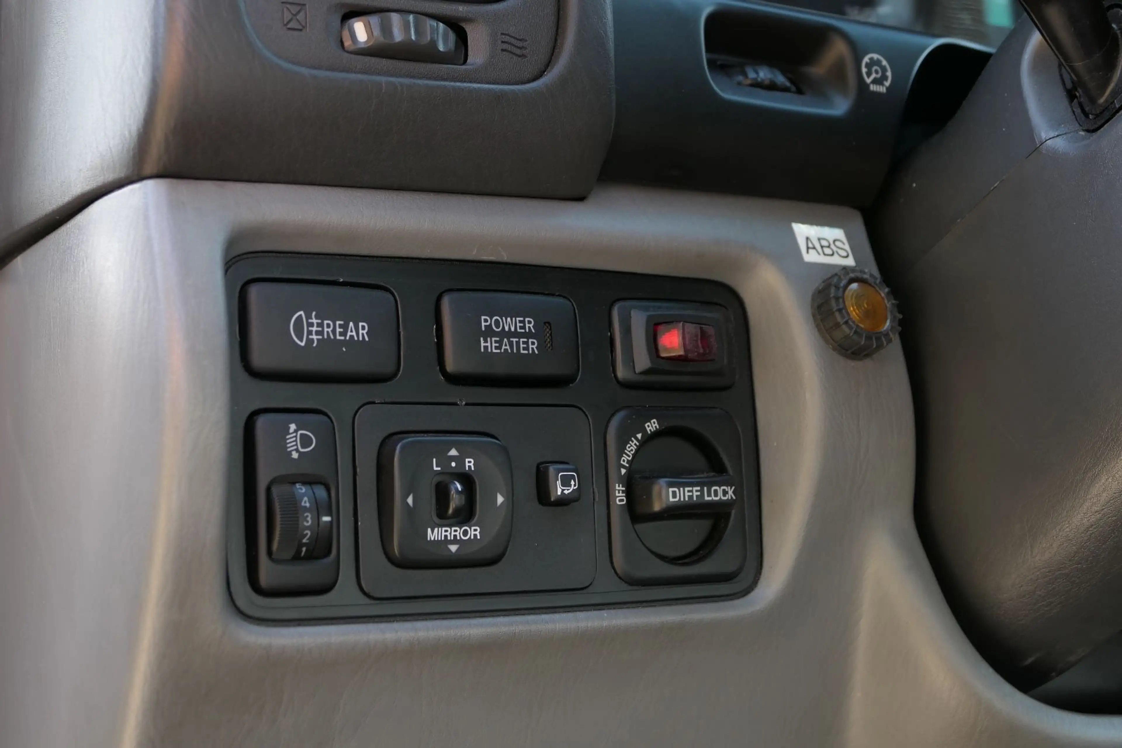 Toyota Land Cruiser HDJ 100 - 4.2 TD — photo 10