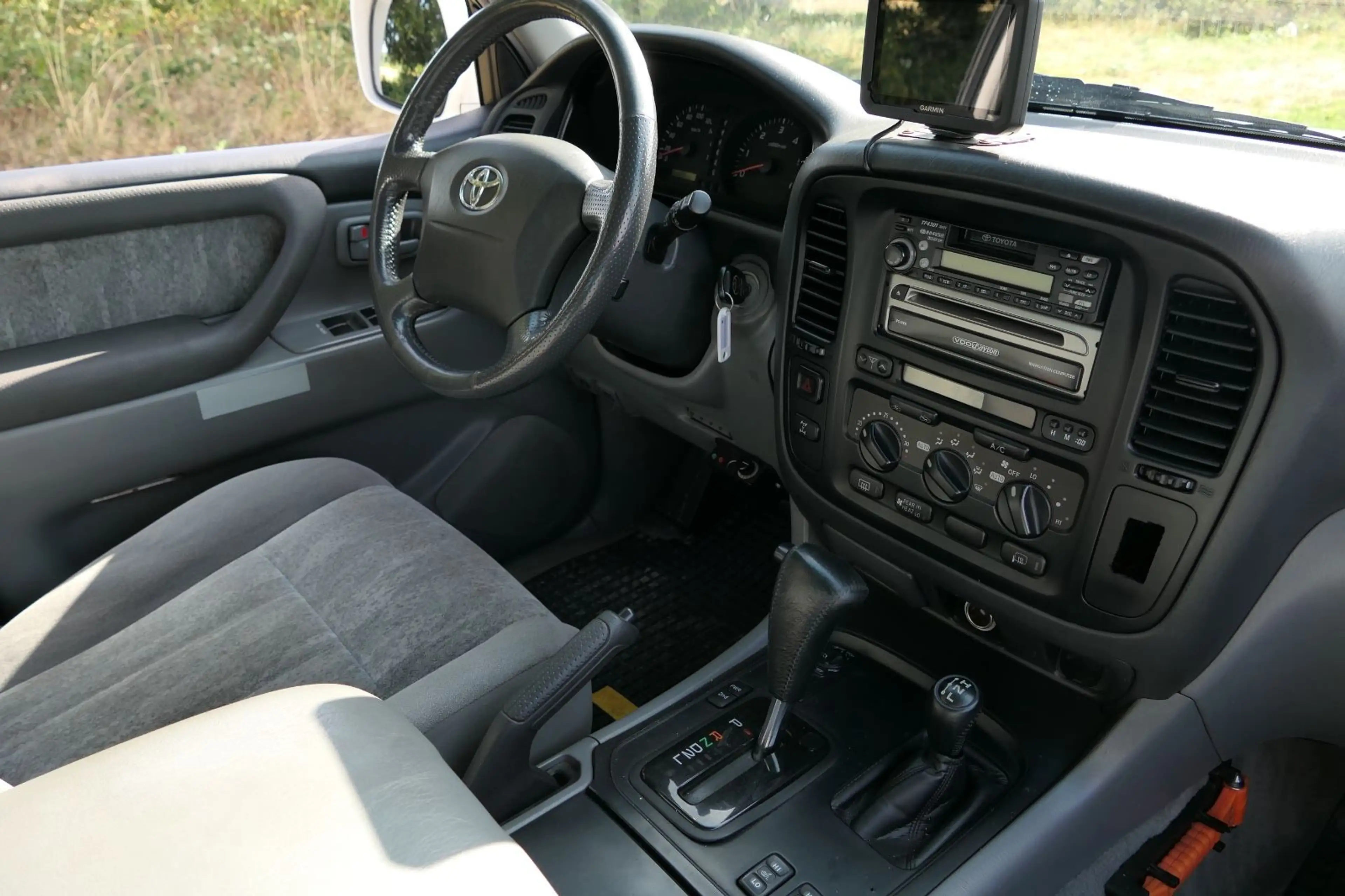 Toyota Land Cruiser HDJ 100 - 4.2 TD — photo 12