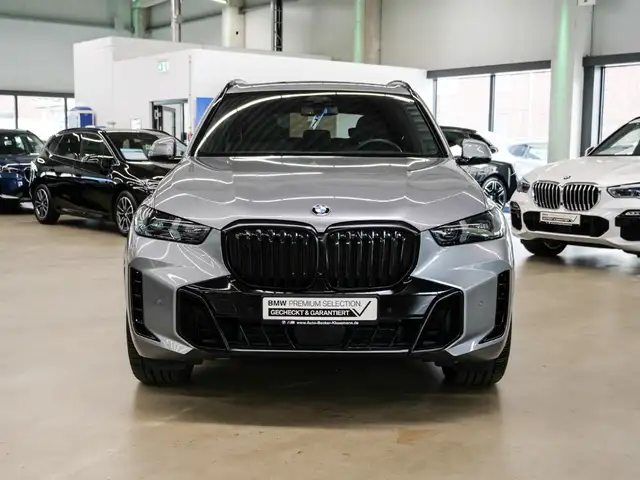 BMW X5 view 3