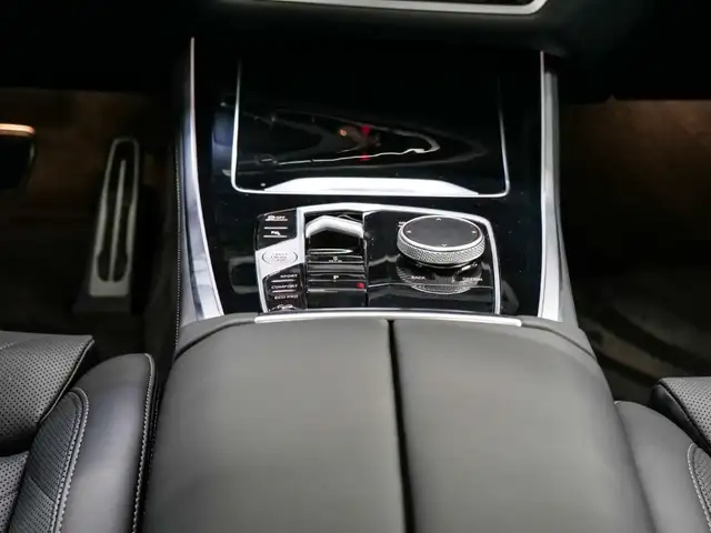 BMW X5 view 13
