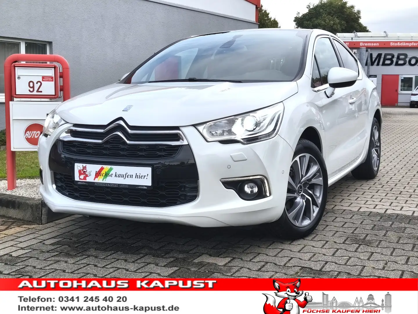 Citroen DS4 1.6 HDi /BiXenon/Totwinkel/Navi/Temp/Massage Weiß - 1