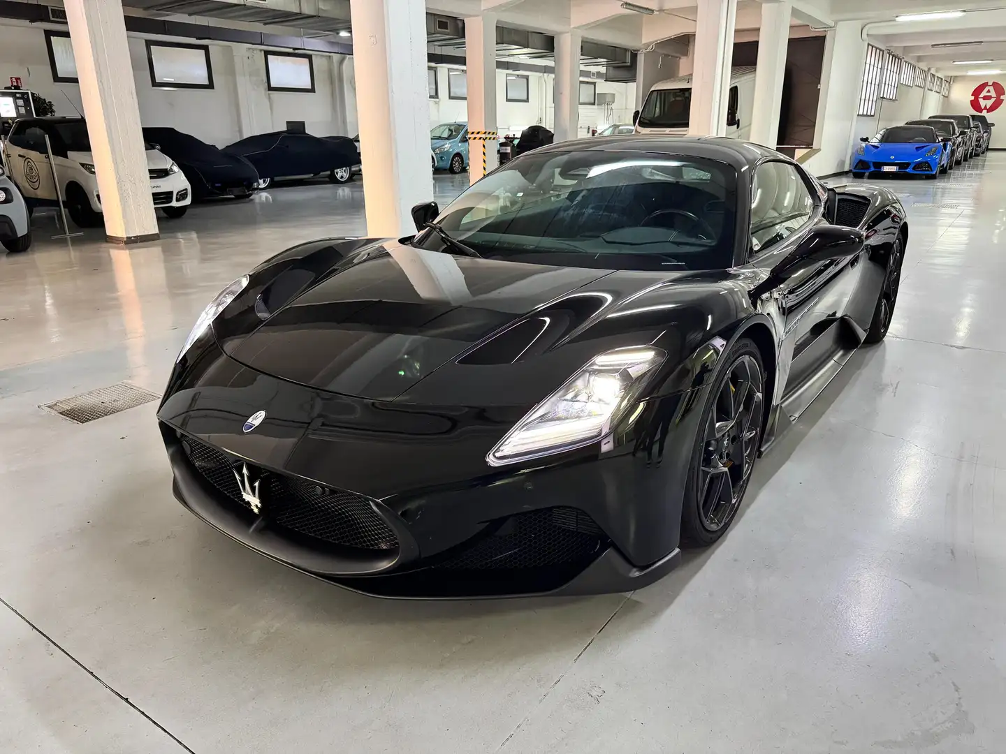 Maserati MC20 Negro - 1