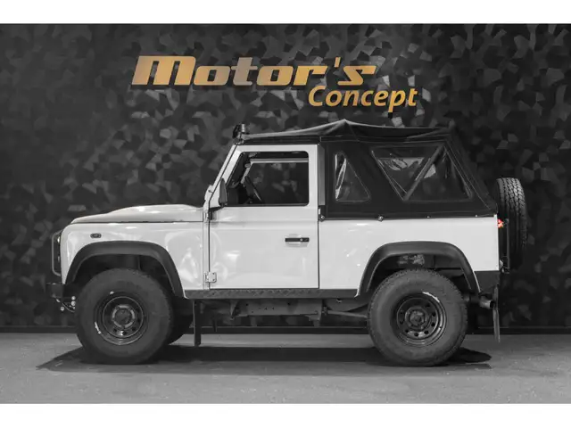 Land Rover Defender view 2