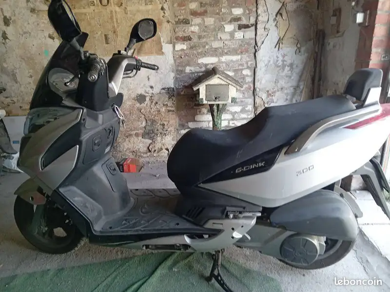 Kymco GRAND DINK 300