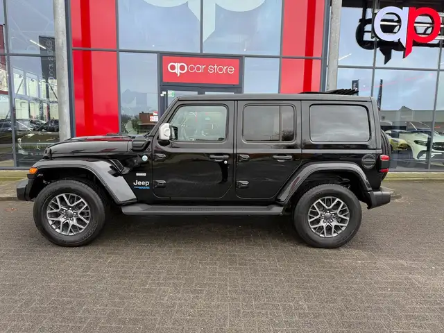 Jeep Wrangler view 4