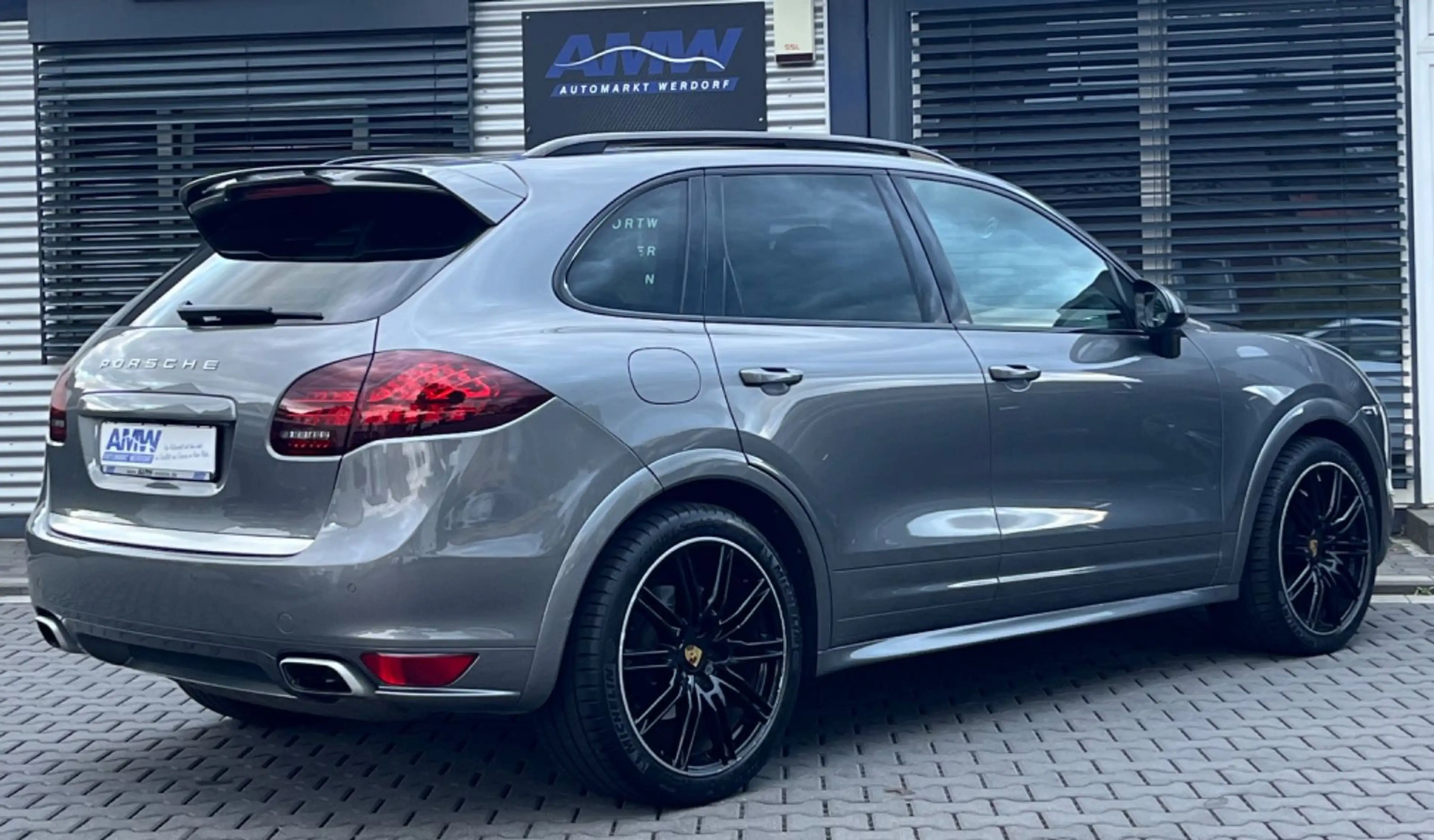 Porsche Cayenne Sport-Design*CHRONO*AHK*PANO*1.HAND*VOLL — photo 3