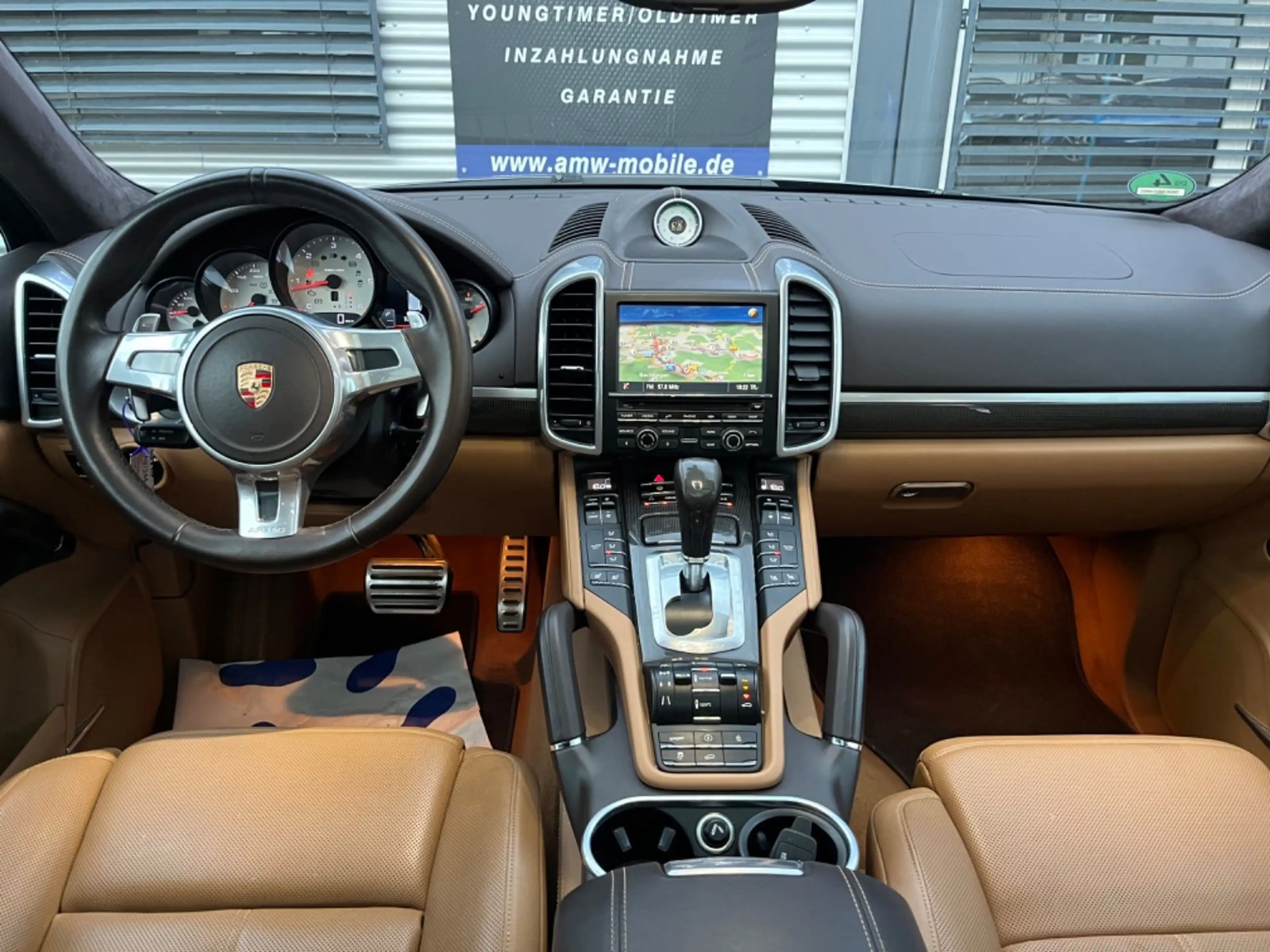 Porsche Cayenne Sport-Design*CHRONO*AHK*PANO*1.HAND*VOLL — photo 7