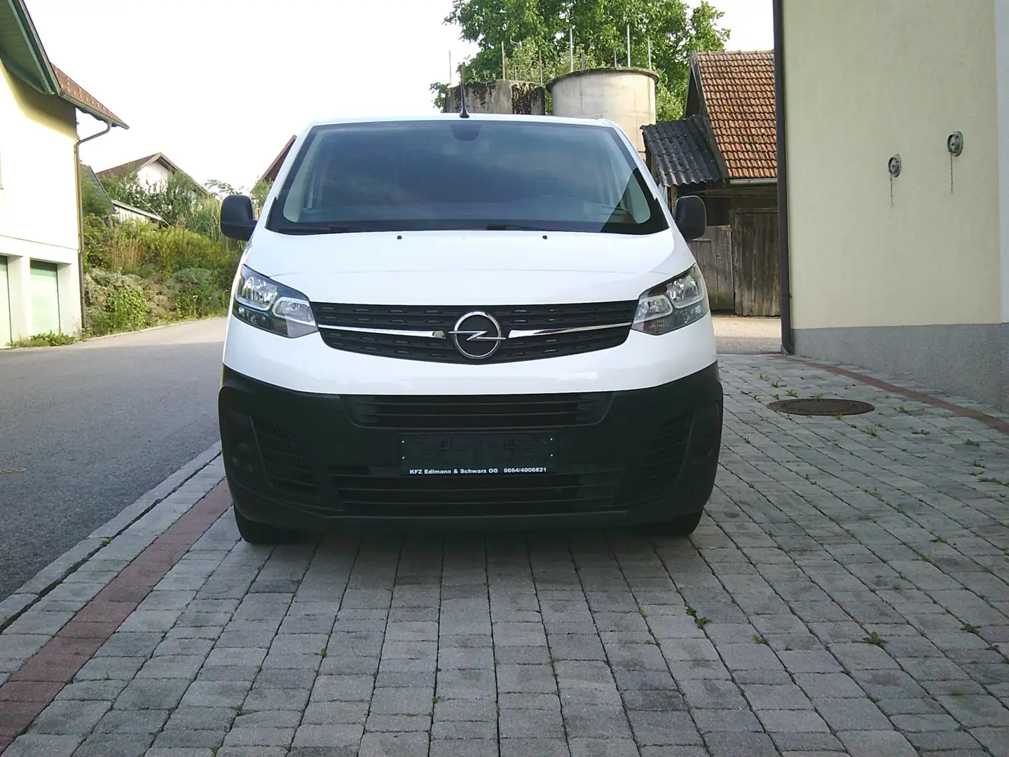 Opel Vivaro Vivaro Kastenwagen L1H1 2,0 CDTI Weiß - 2
