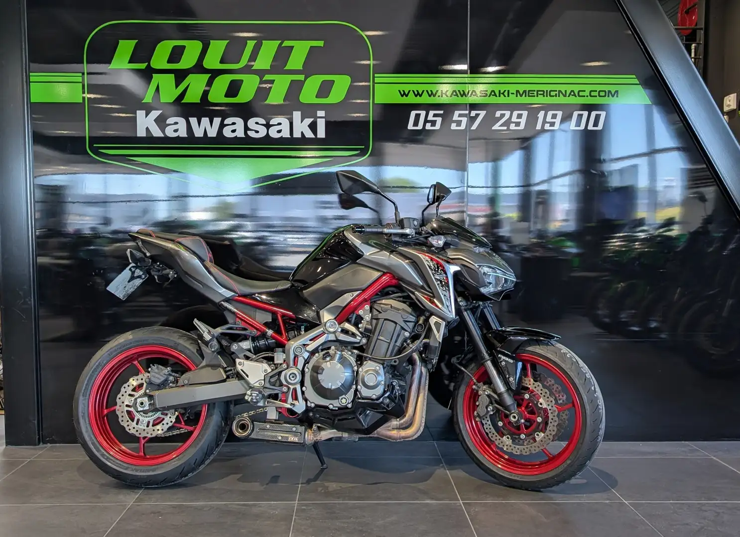Kawasaki Z 900 Gris - 1