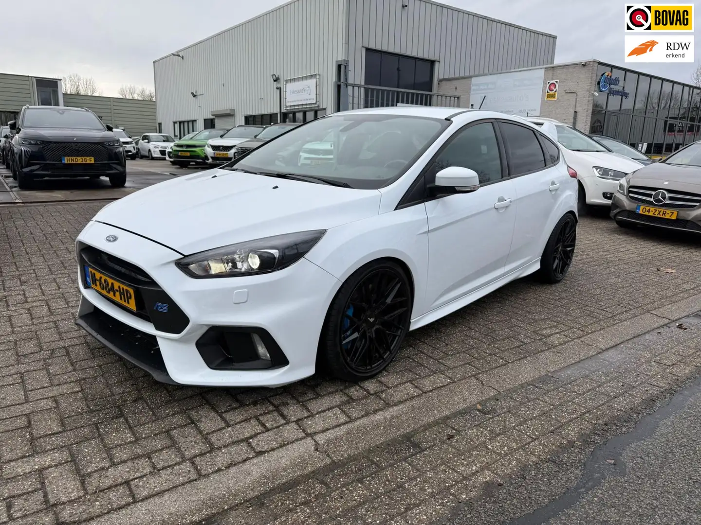 Ford Focus 2.3 RS MK3 350PK, Schaalstoelen, Navi, APK 10-26 Weiß - 1