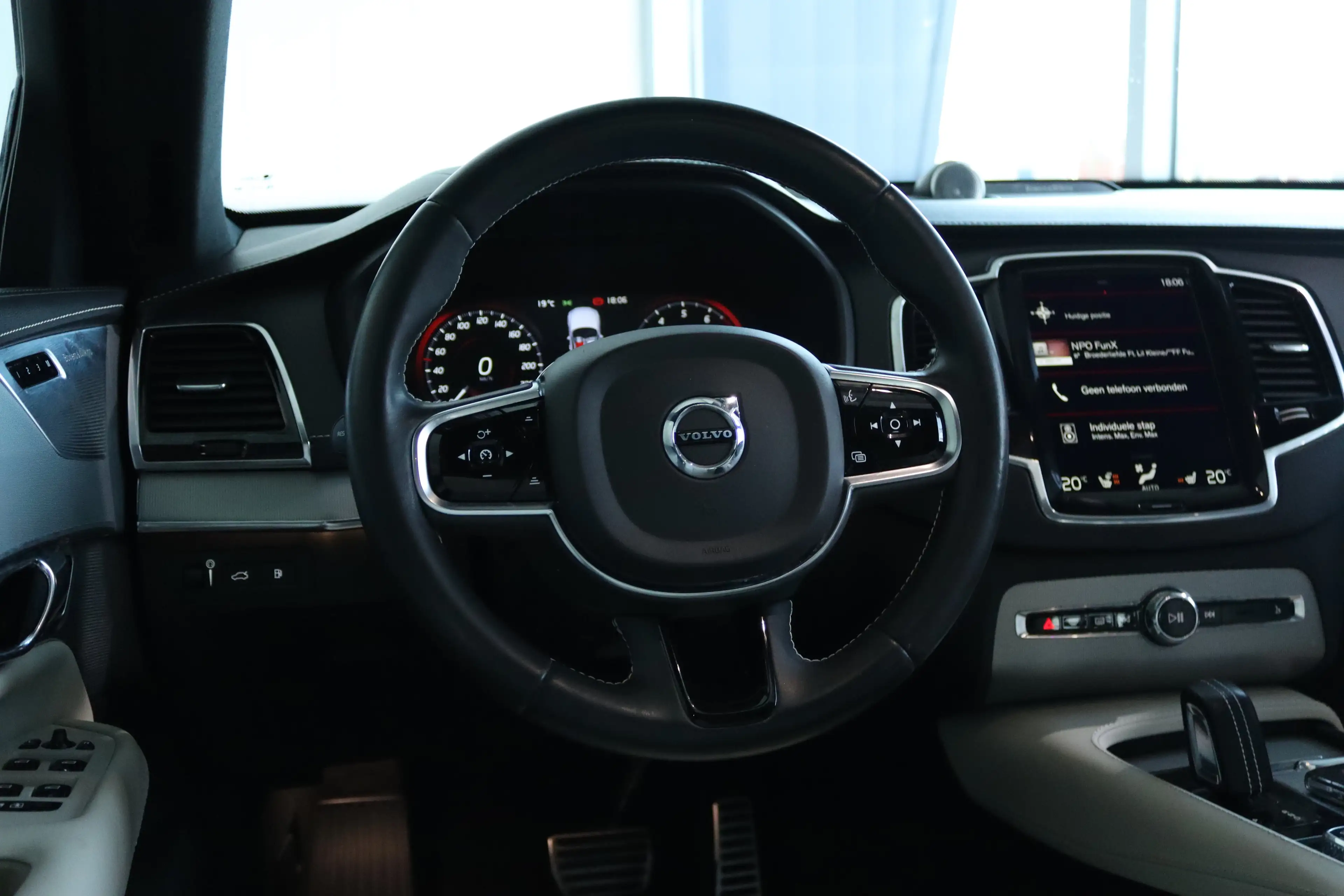 Volvo XC90 2.0 T8 Recharge AWD R-Design ''OP AFSPRAAK'' | SoH — photo 49