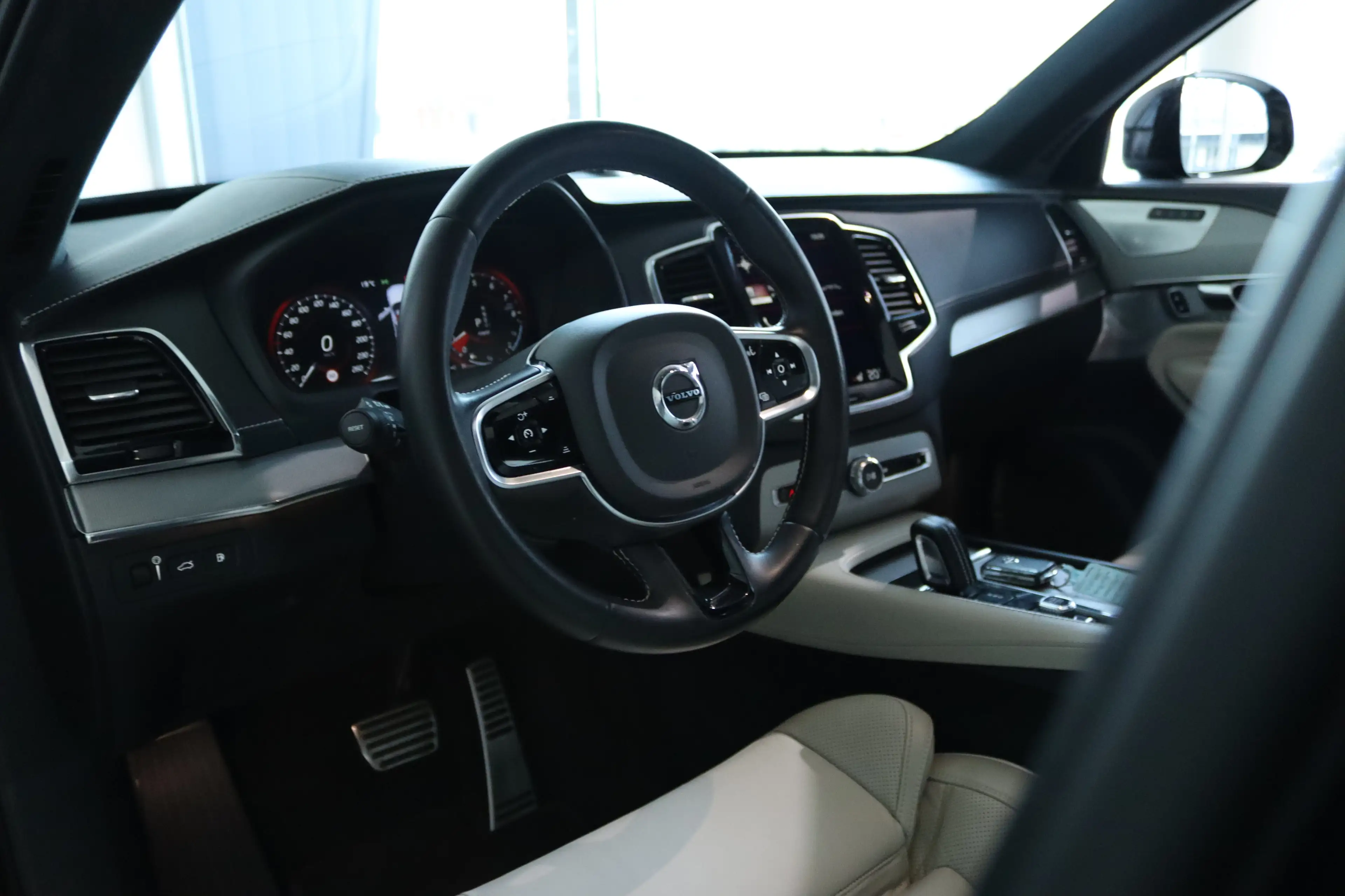 Volvo XC90 2.0 T8 Recharge AWD R-Design ''OP AFSPRAAK'' | SoH — photo 29