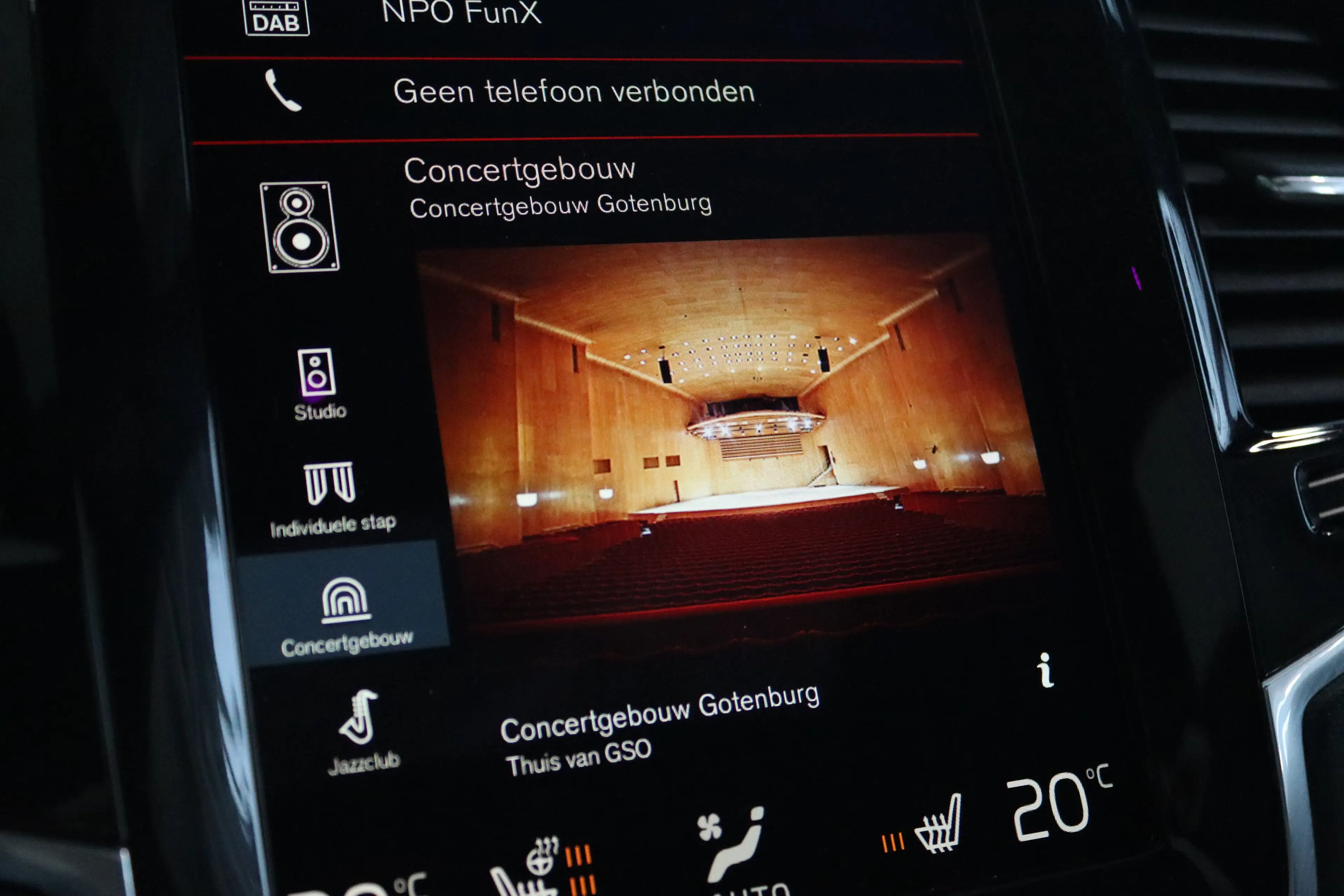Volvo XC90 2.0 T8 Recharge AWD R-Design ''OP AFSPRAAK'' | SoH — photo 40