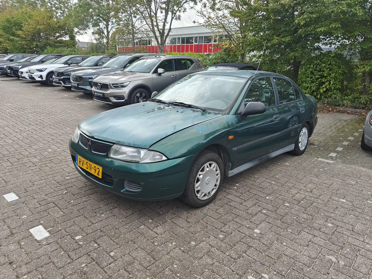 Mitsubishi Carisma