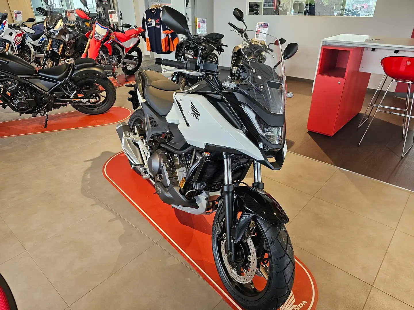 Honda NC 750 X DCT Bílá - 2