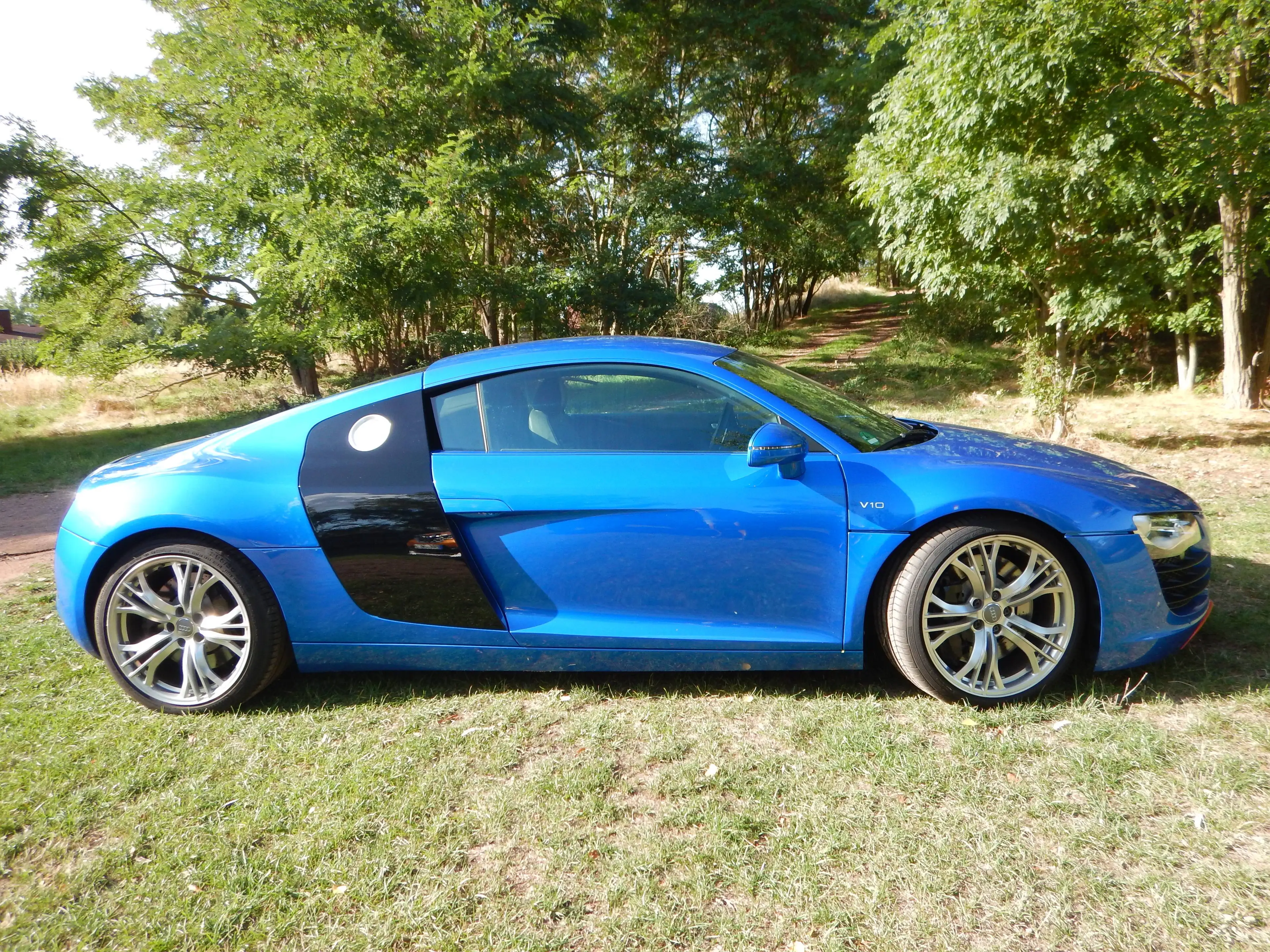 Audi R8 R8 4.2 FSI quattro R tronic — photo 5