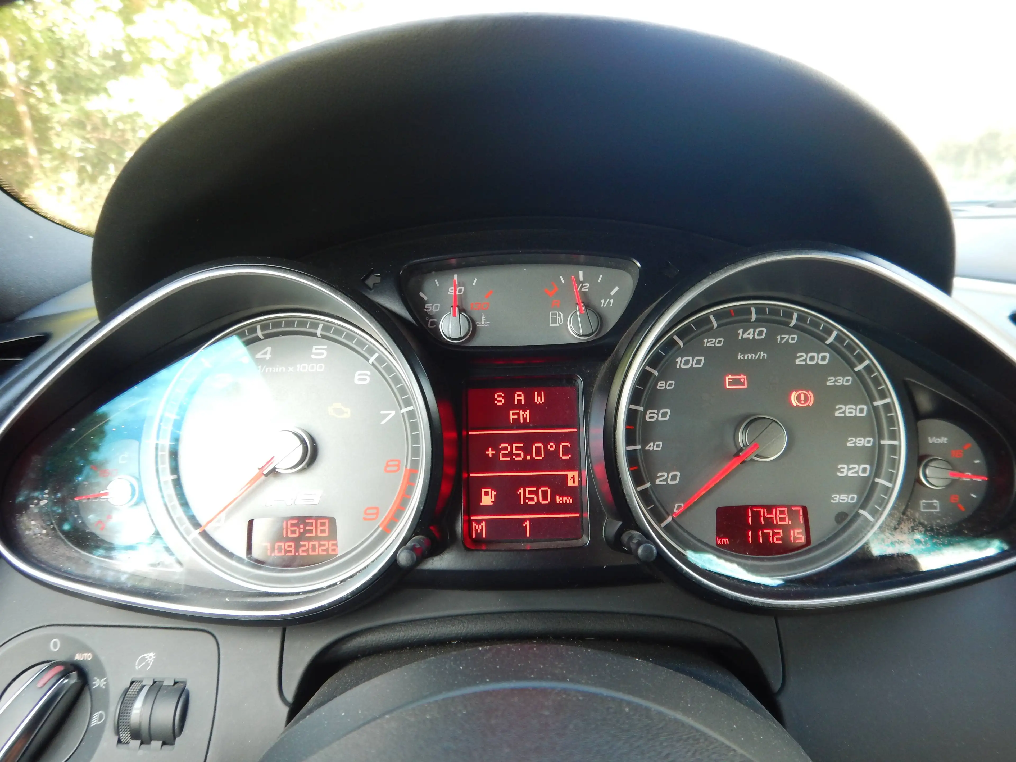Audi R8 R8 4.2 FSI quattro R tronic — photo 9