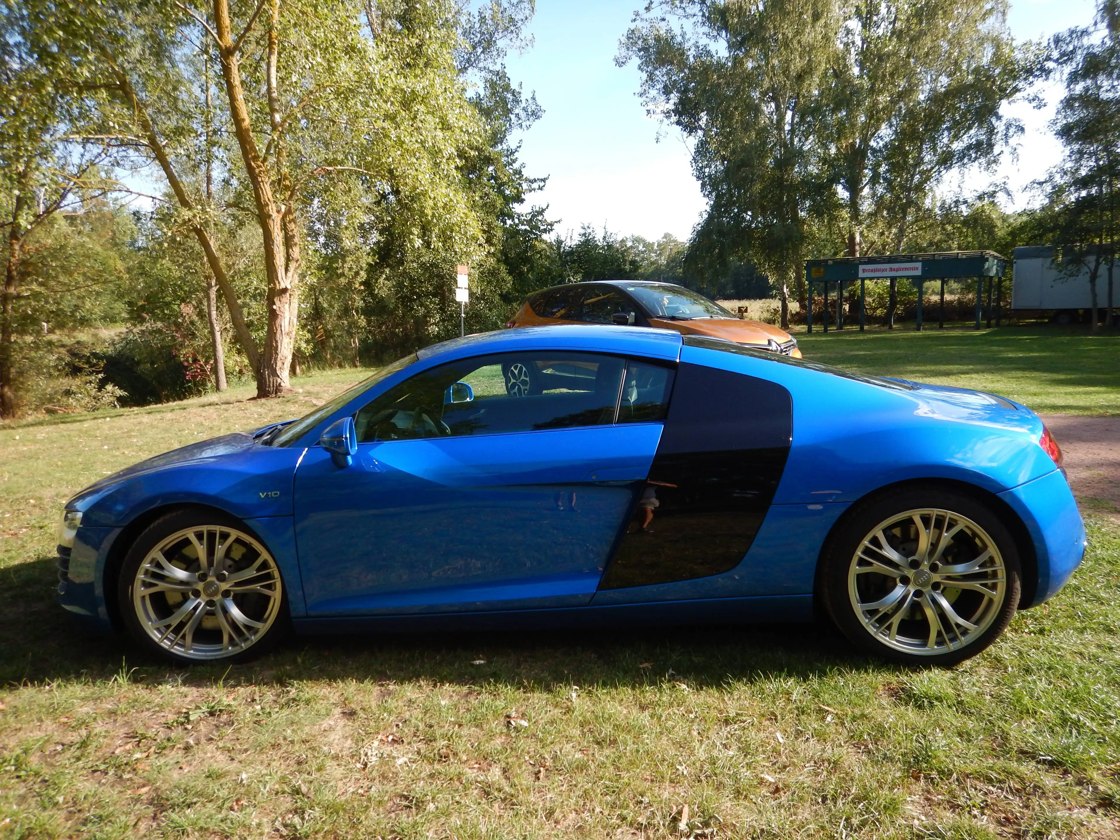 Audi R8 R8 4.2 FSI quattro R tronic — photo 2