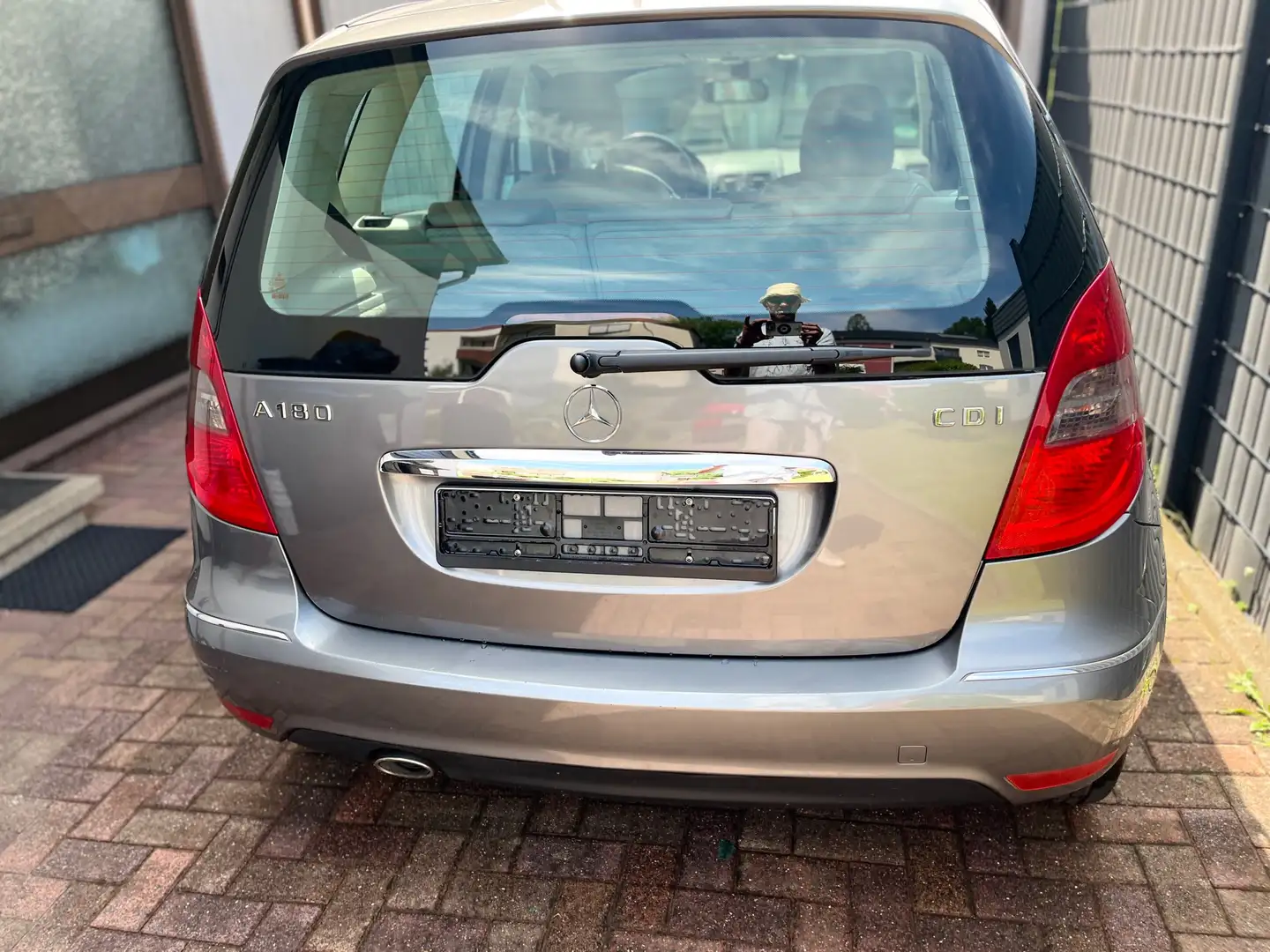 Mercedes-Benz A 180 CDI Avantgarde Grau - 2