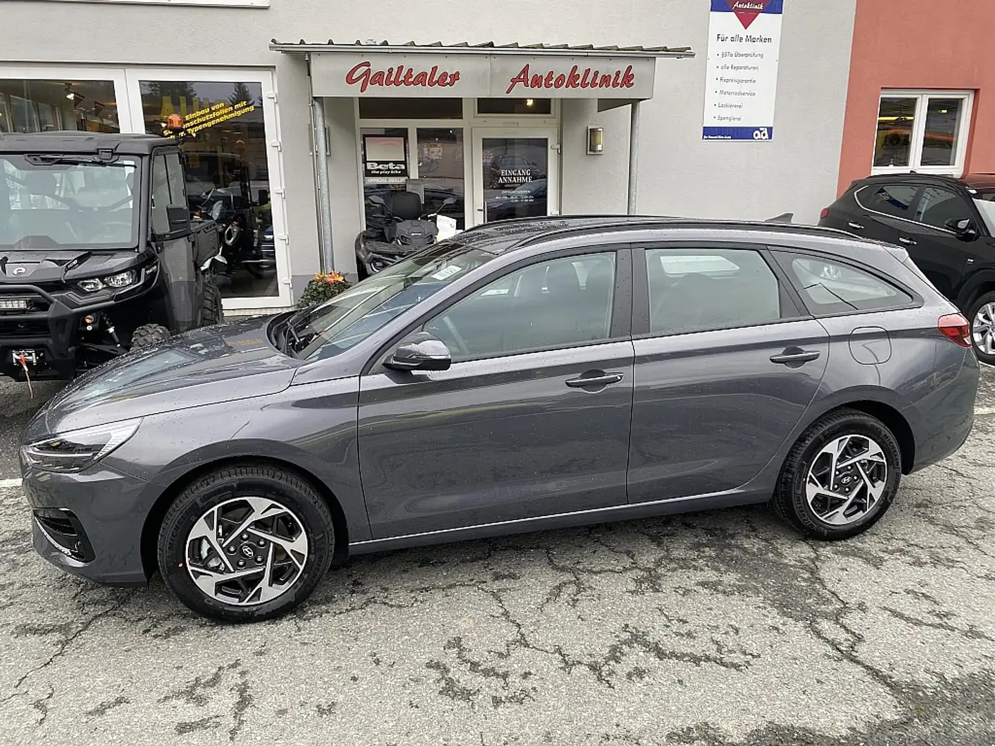 Hyundai i30 Kombi 1,5 DPI Go! Tageszulassung Grau - 2