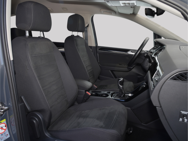 Volkswagen Touran Highline BMT 2.0 TDI 6-Gang LED Navi Kamera — photo 6