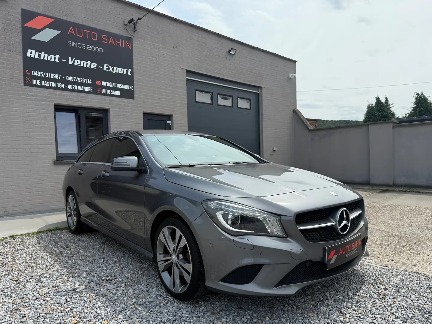 Mercedes-Benz CLA 200 *BOITE AUTO,SPORT,LED,XÉNON,GPS,CAPTEURS,CUIR* Grau - 1
