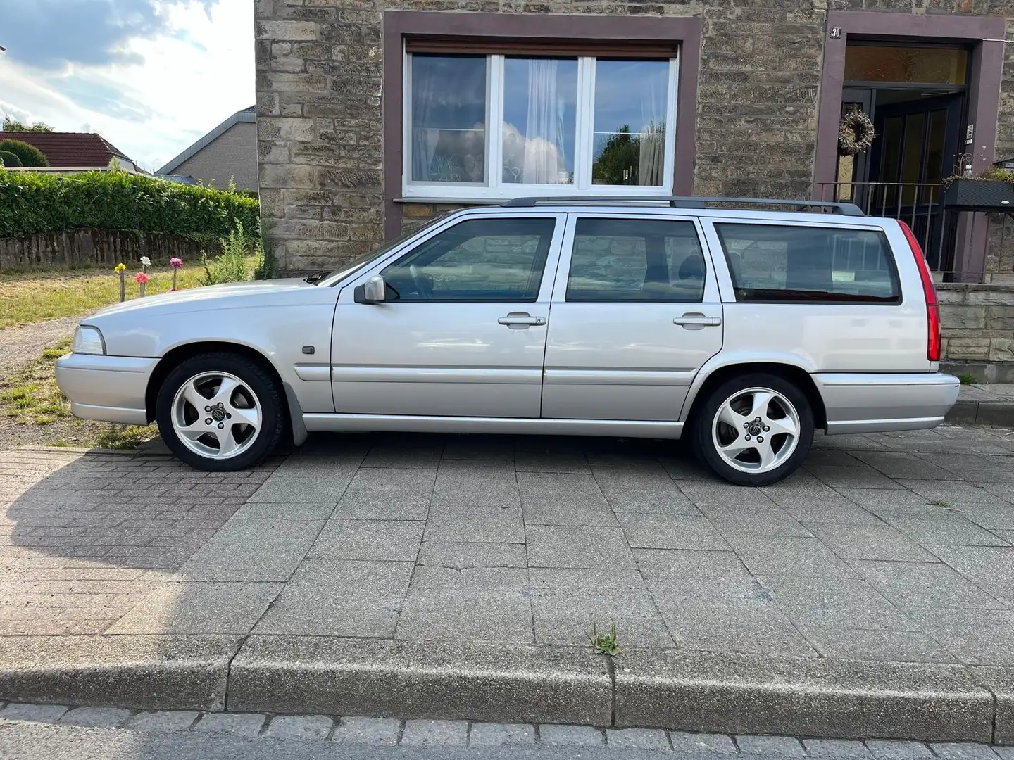 Volvo V70 V70 2.4 Argent - 1