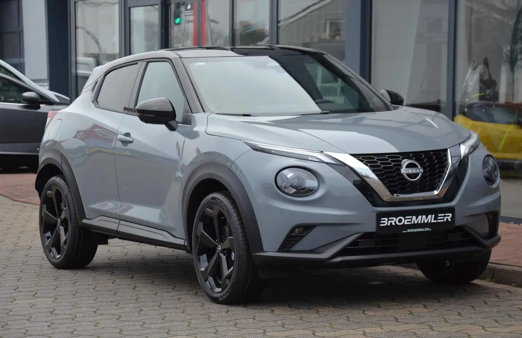Nissan Juke 1.0 DIG-T Tekna Grigio - 1